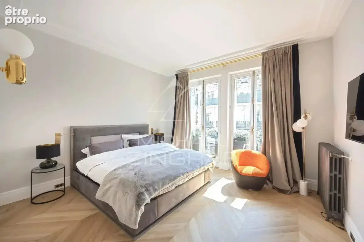 A vendre - Exclusivité - Appartement refait à neuf - 3 Suites - Triangle d'Or - photo 12