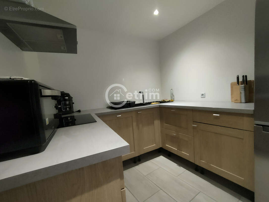 Maison à SEYCHALLES