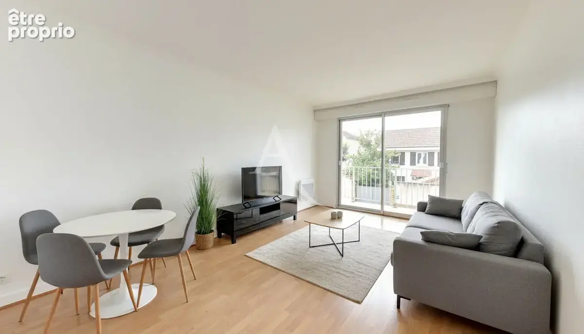 Appartement à SAINT-MAUR-DES-FOSSES