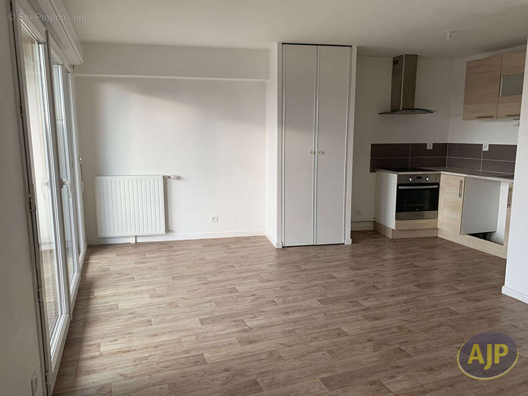 Appartement à SAINT-SEBASTIEN-SUR-LOIRE