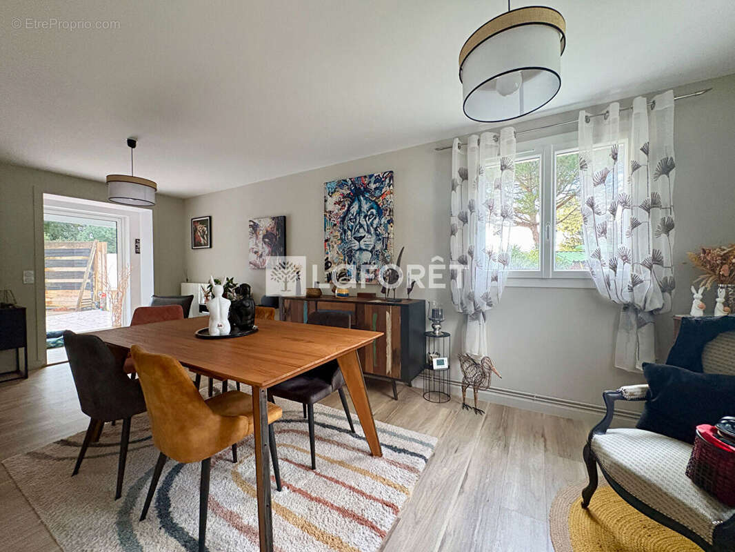 Maison à MESCHERS-SUR-GIRONDE