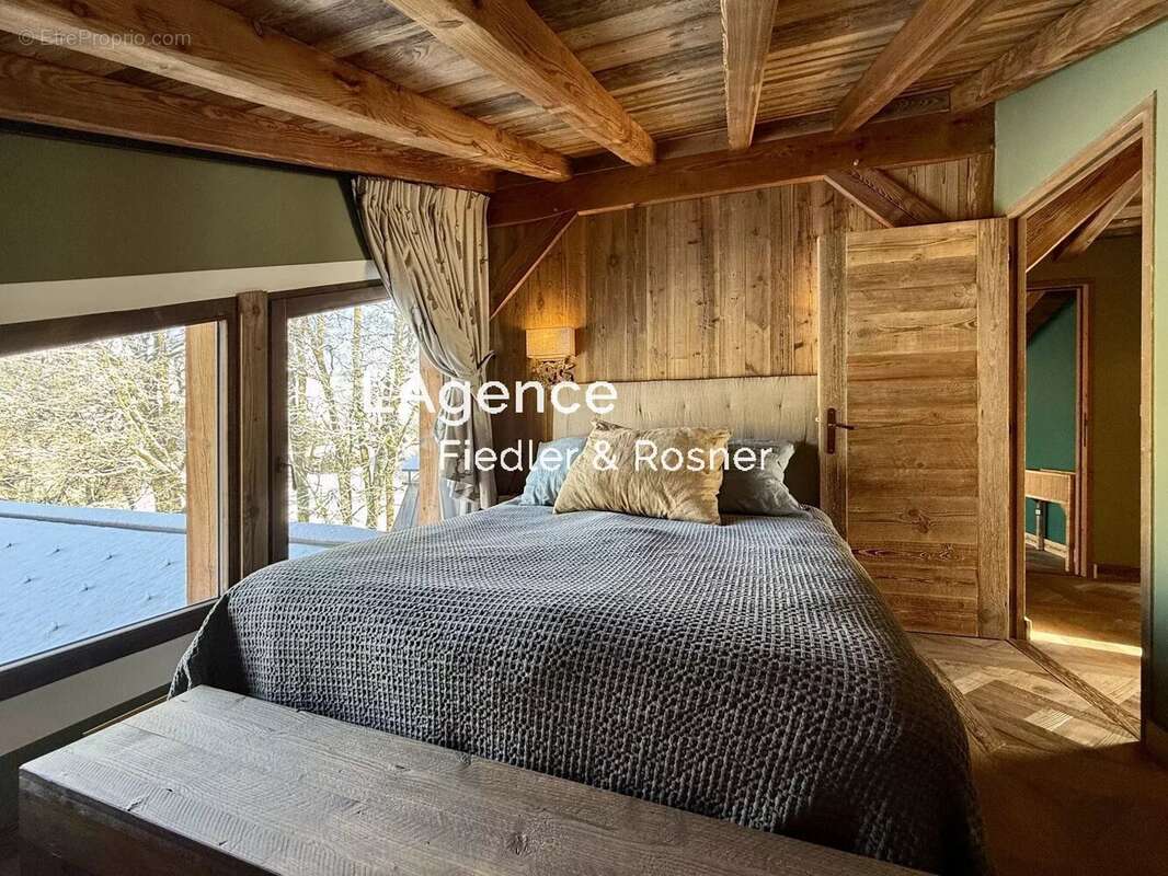 Maison à DEMI-QUARTIER