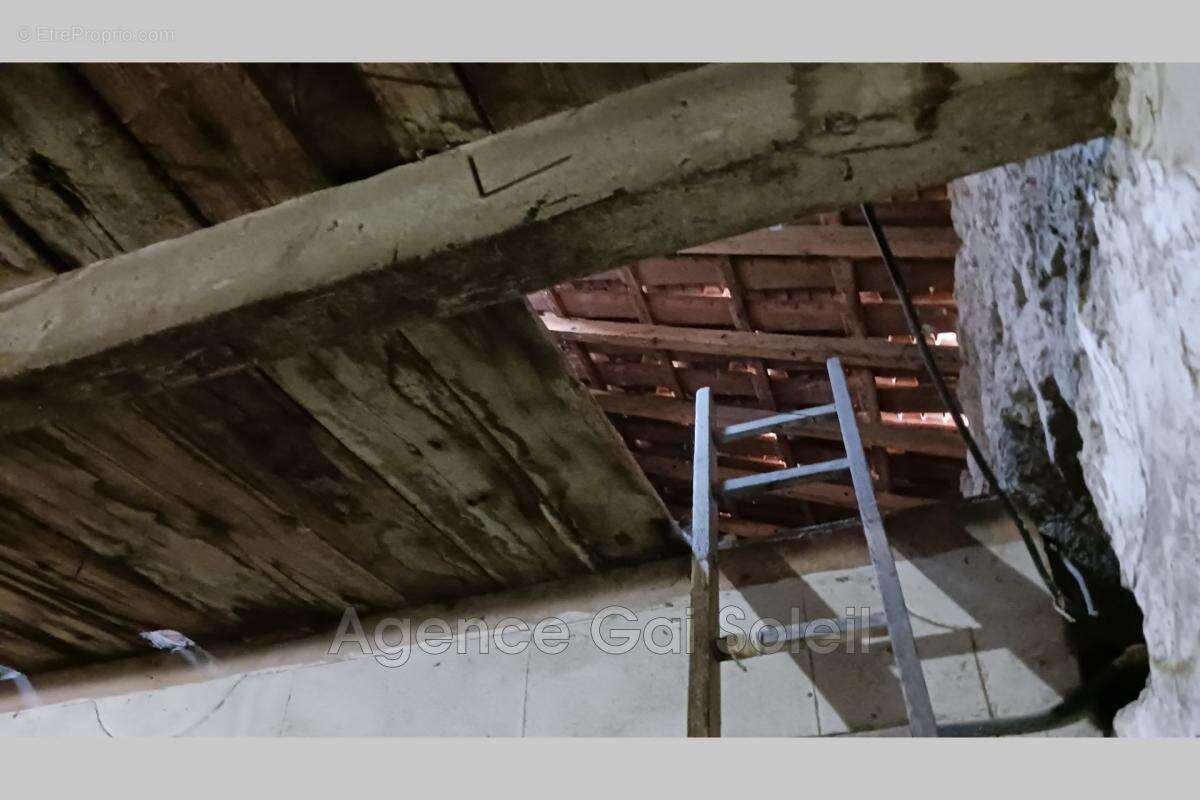 Maison à NISSAN-LEZ-ENSERUNE