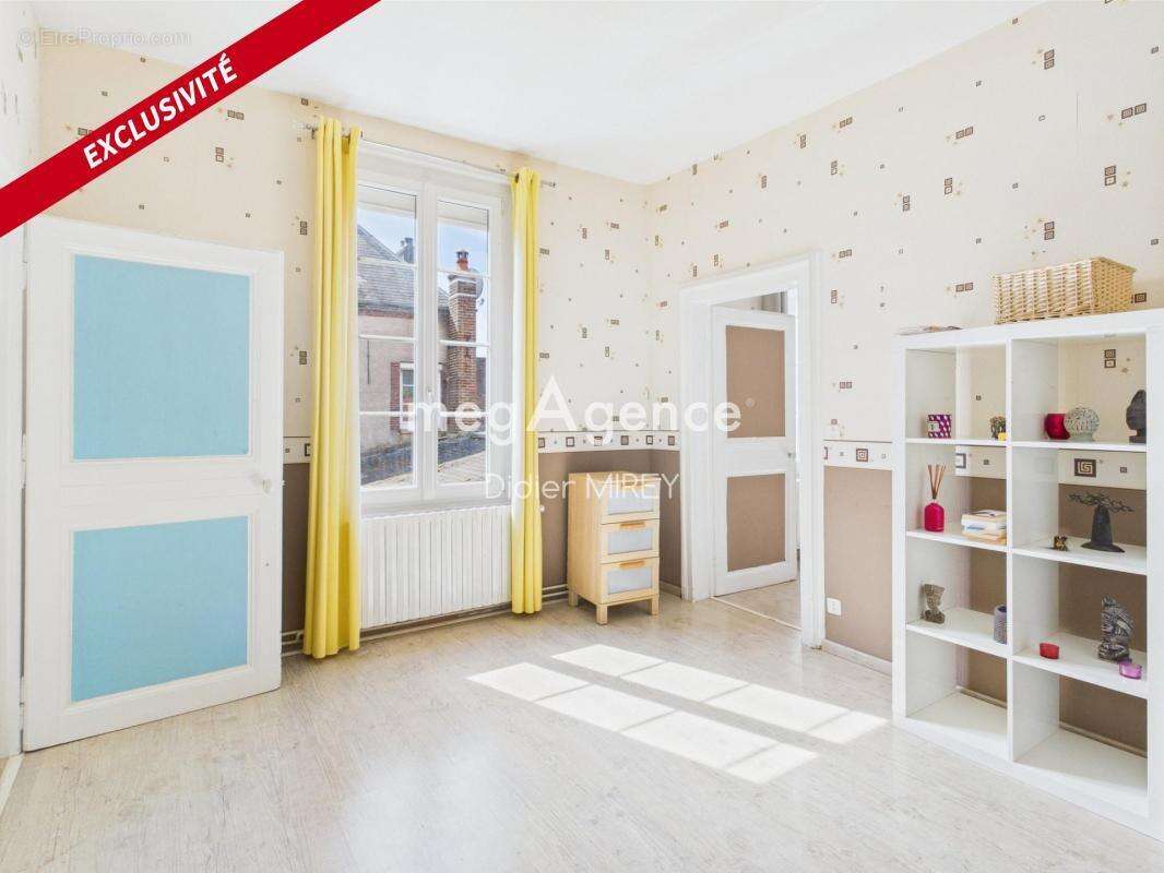 Maison à AIX-EN-OTHE