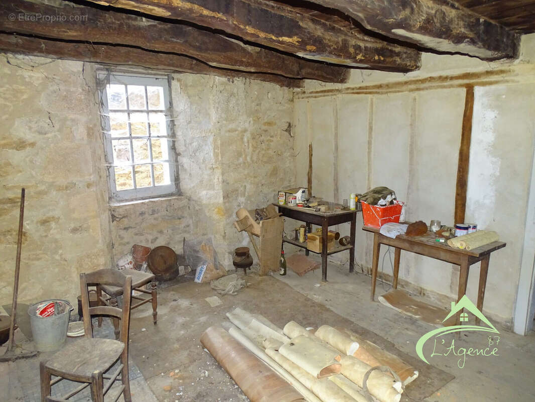 Appartement à SAINT-LAURENT-SUR-GORRE