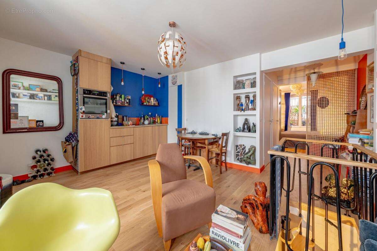 Appartement à PARIS-18E