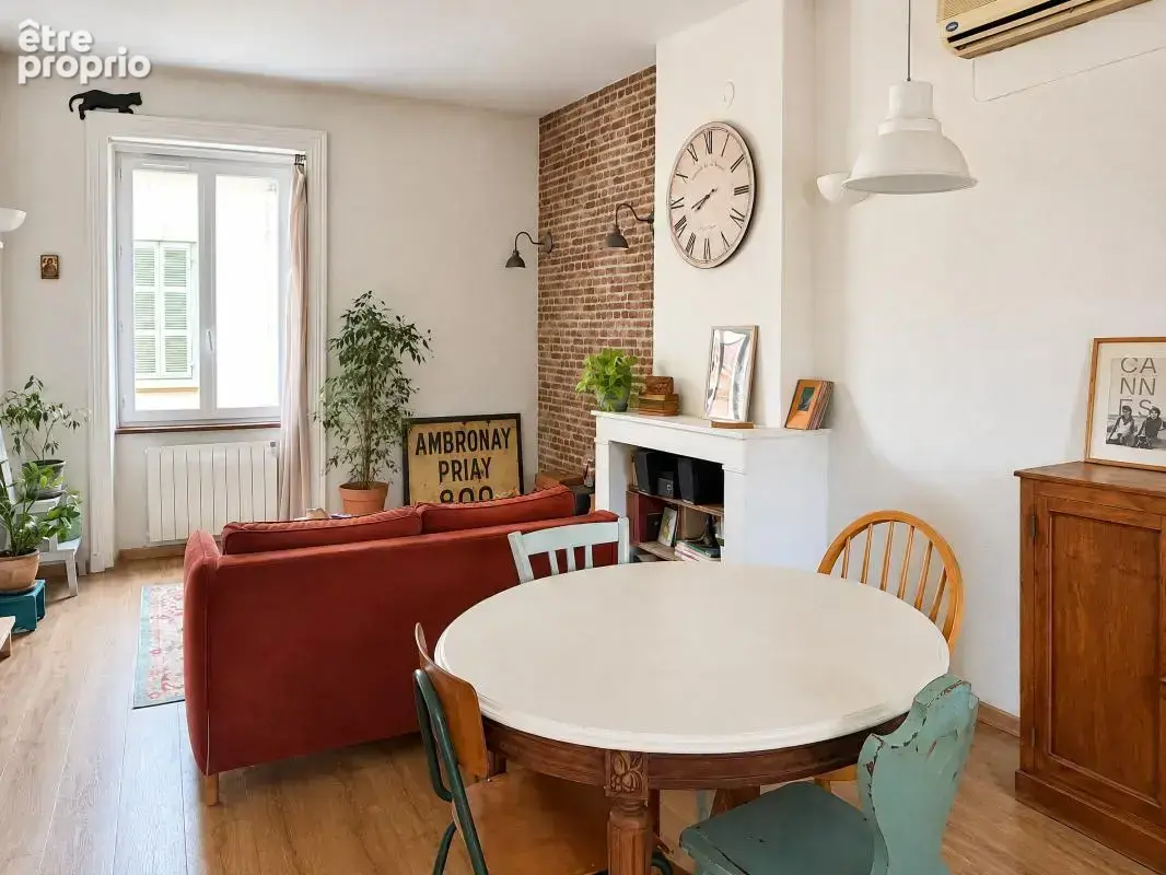 Appartement - 1 Chambre - Cave - Au cœur du village - Proche toutes commodités - photo 5