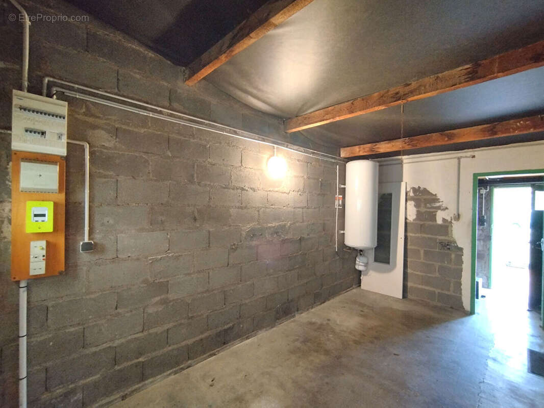 Maison à LA VILLE-AUX-DAMES