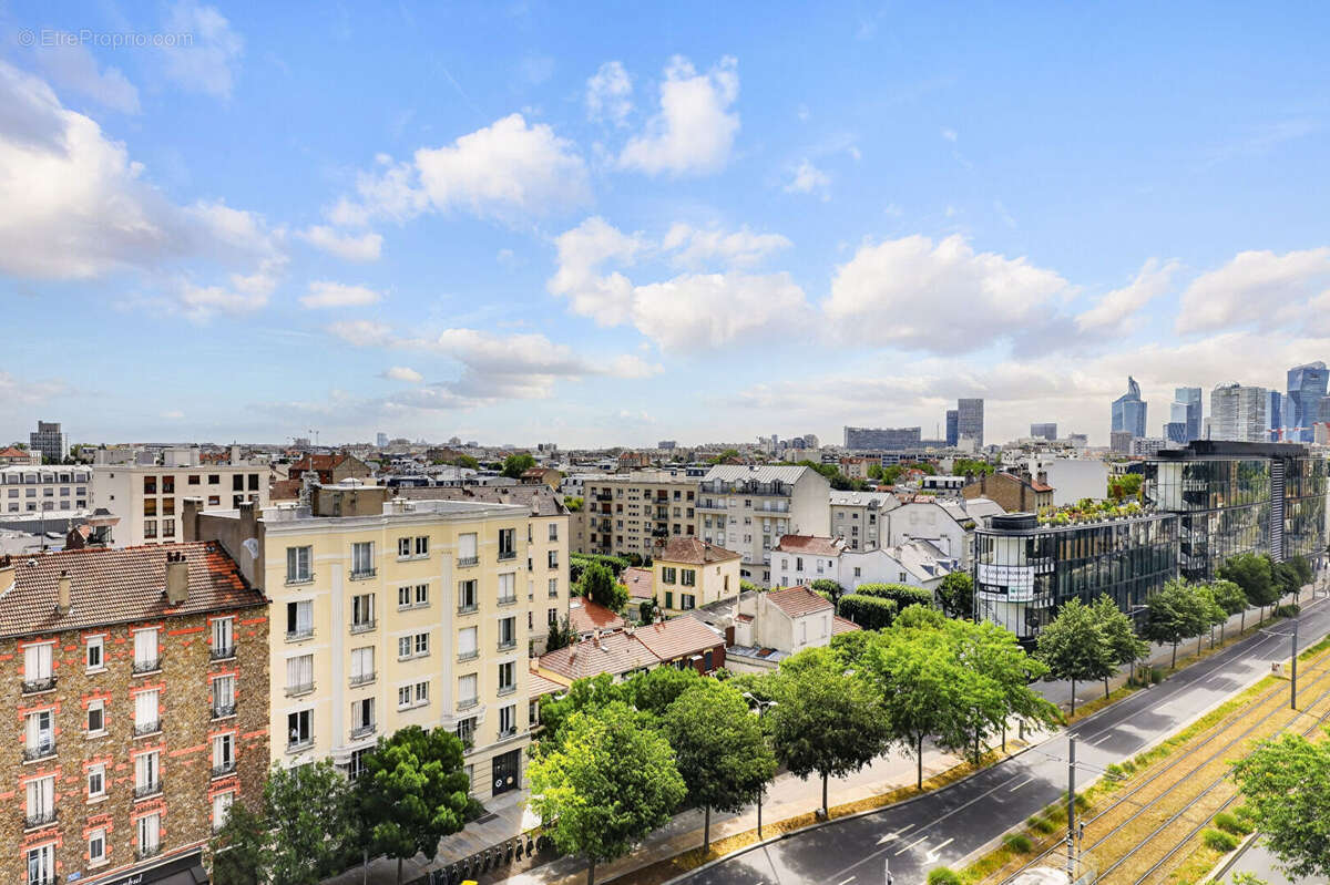 Appartement à LA GARENNE-COLOMBES