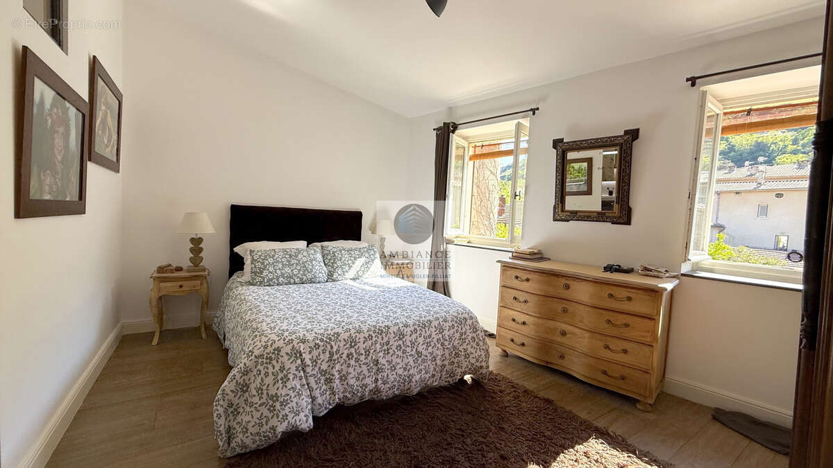 Appartement à TOURNON-SUR-RHONE