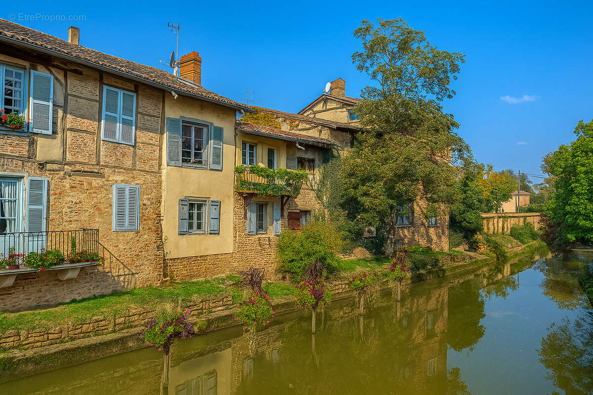 Appartement à CHATILLON-SUR-CHALARONNE