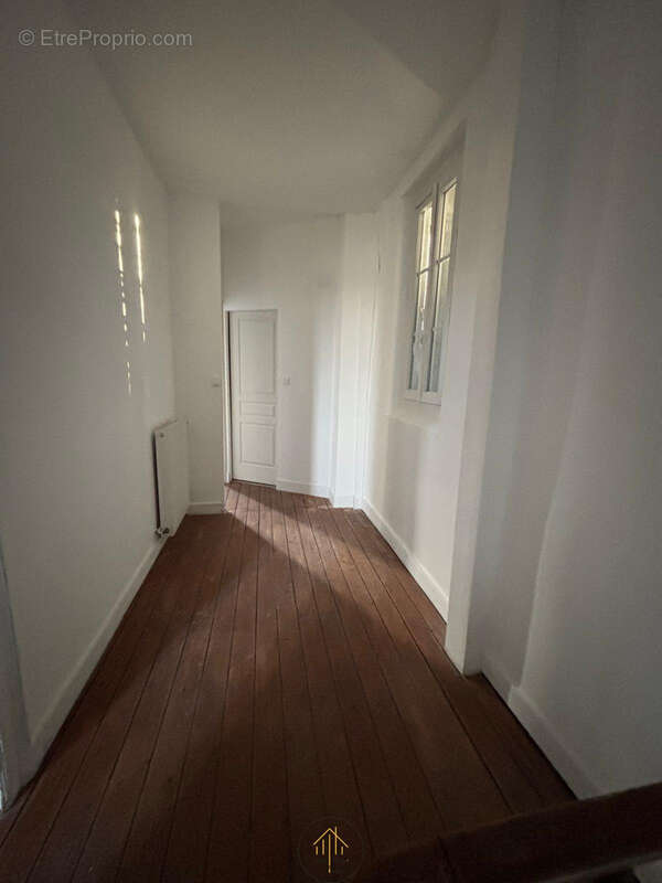 Maison à RUELLE-SUR-TOUVRE