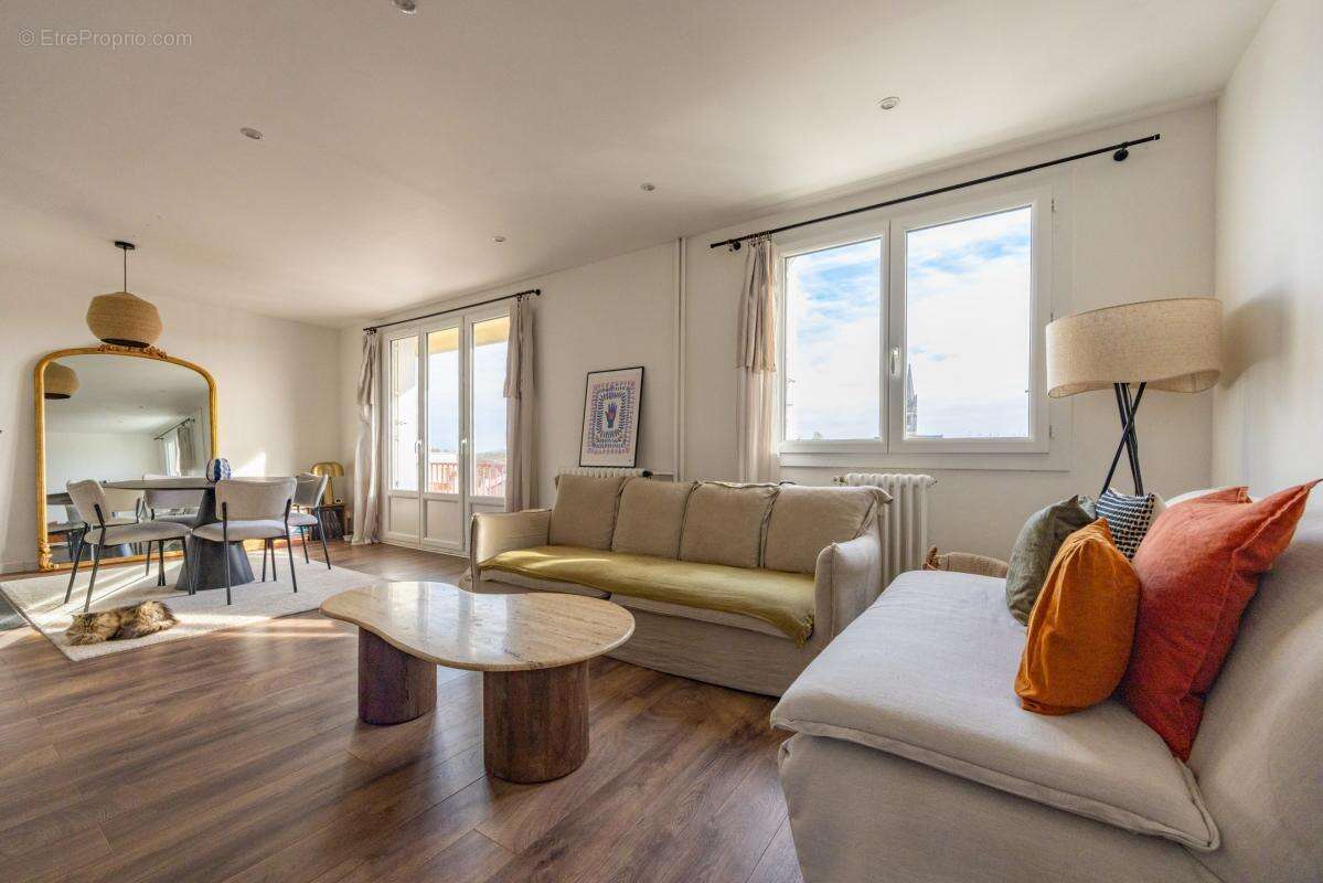 Appartement à SAINT-SEBASTIEN-SUR-LOIRE