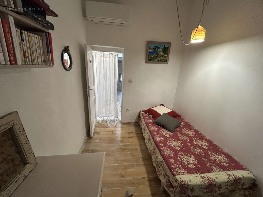 Maison à SAINT-QUENTIN-LA-POTERIE