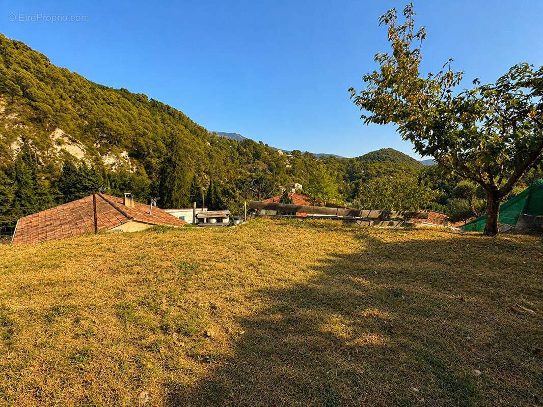 A vendre - contes la vernea - villa de 132 m² 5 pieces - terrain 500 m² - garage - parking - photo 11