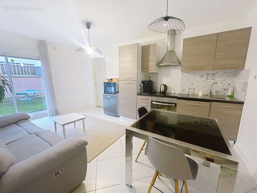 Appartement à SAINT-GENIS-LAVAL