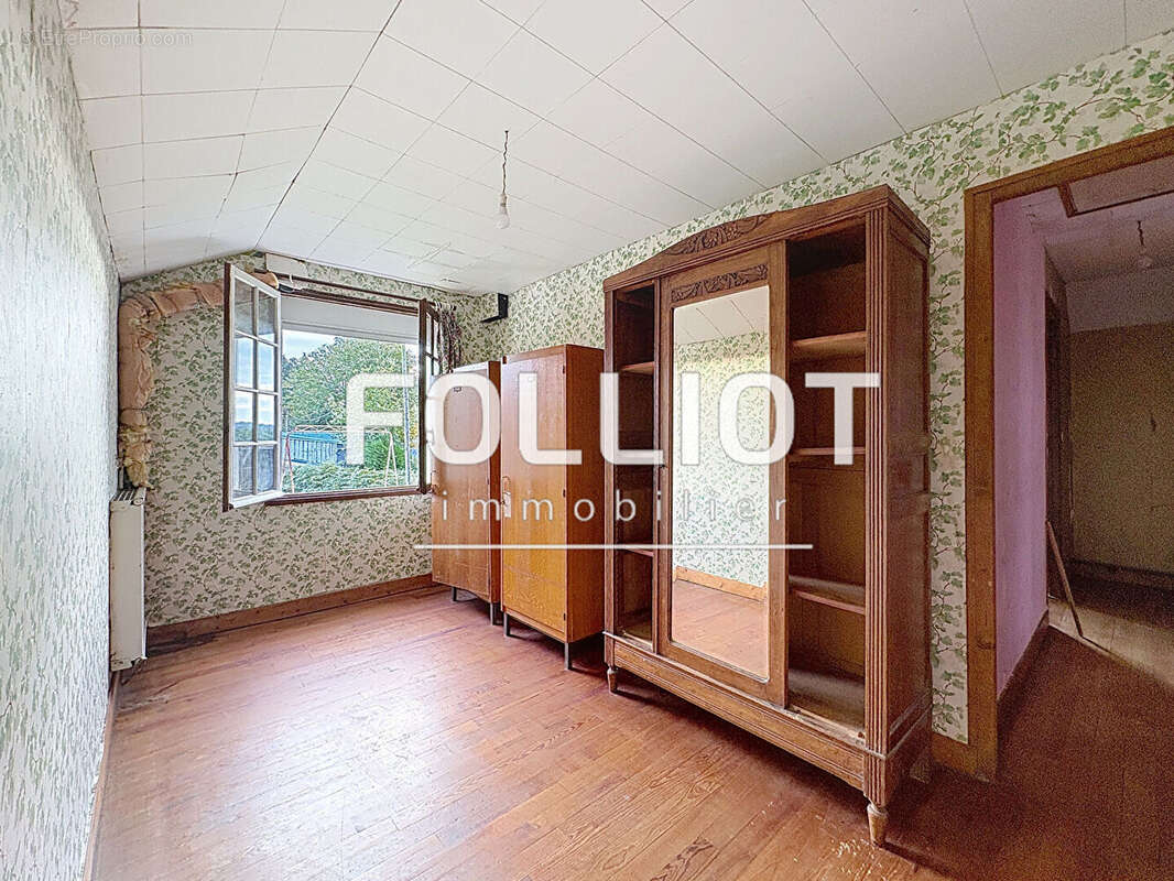 Maison à CONDE-SUR-VIRE