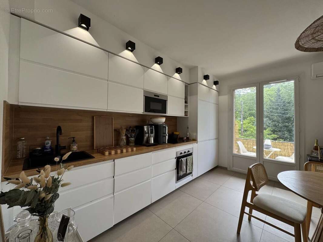 Appartement à MARSEILLE-7E