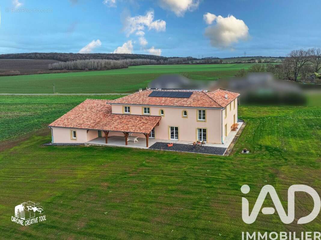 Photo 3 - Maison à LOUVIGNY