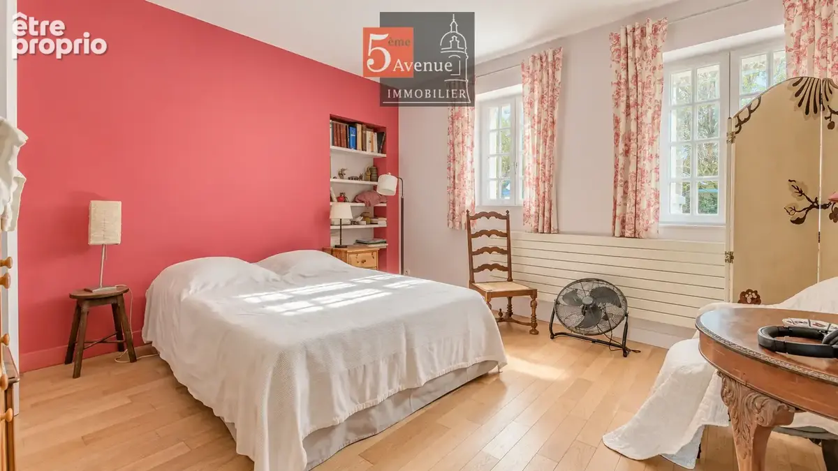 À vendre. Propriété ancienne en pierre de 400m2 avec piscine intérieure - photo 12