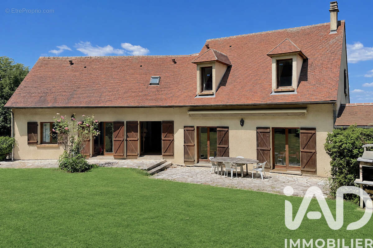 Photo 2 - Maison à RUEIL-MALMAISON