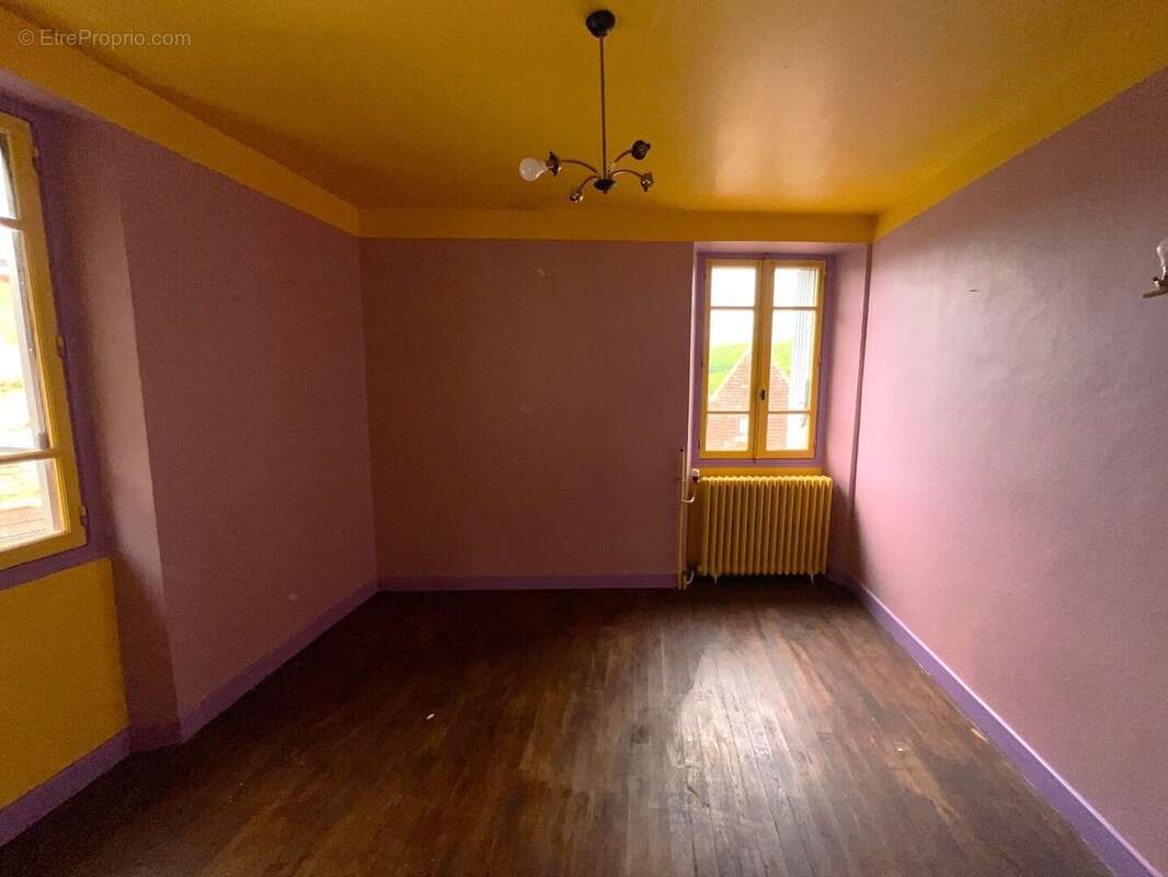 R+2 - Chambre n°3 - Maison à GRAMAT