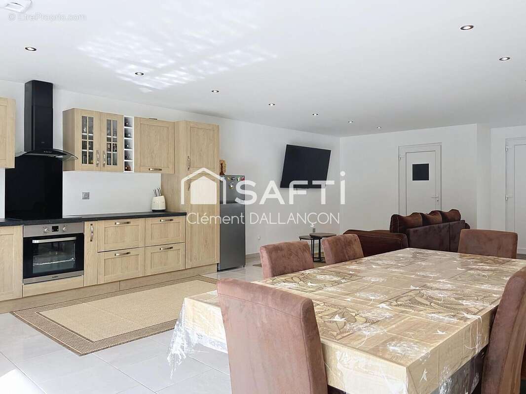 Photo 3 - Maison à SAINT-QUENTIN