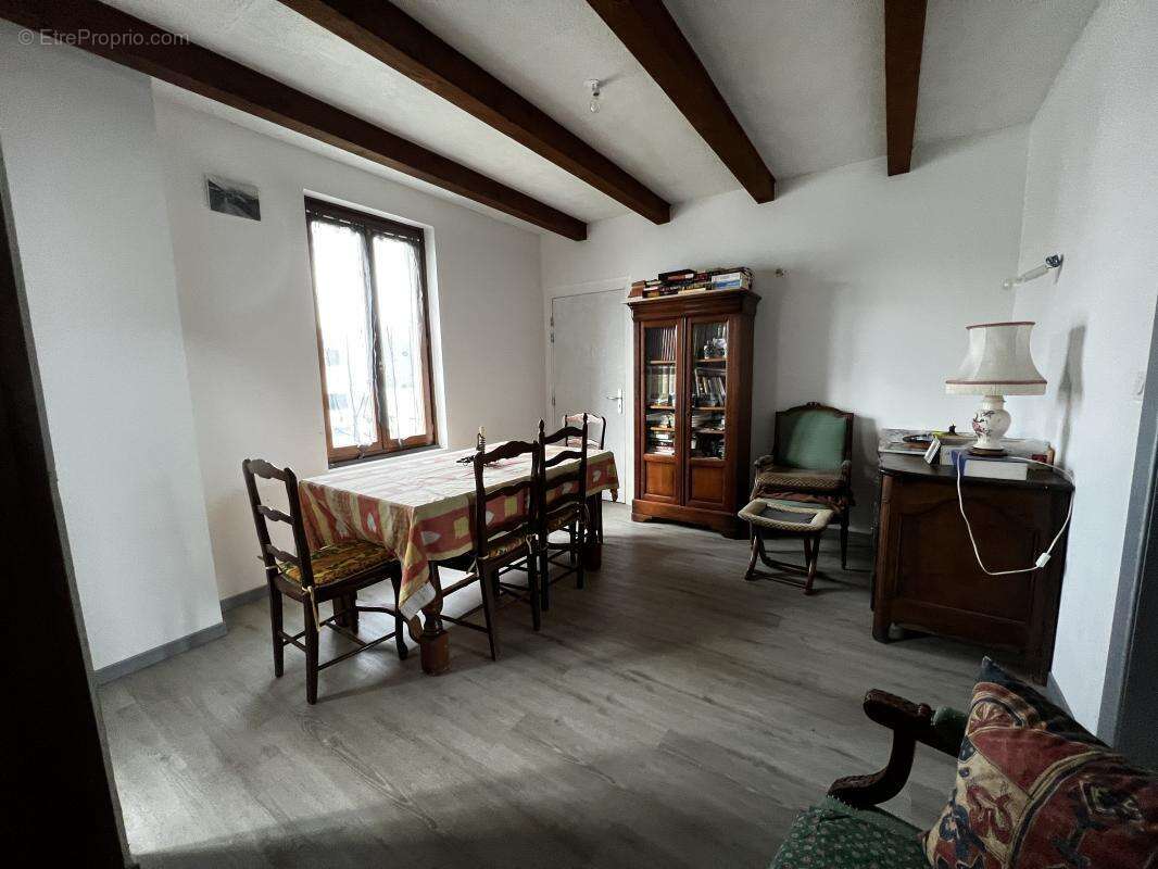 Appartement à VOUJEAUCOURT