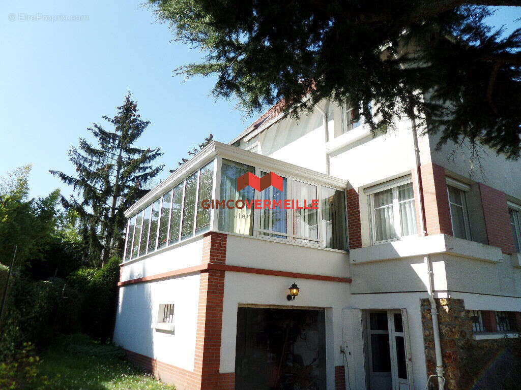 Maison à LA CELLE-SAINT-CLOUD