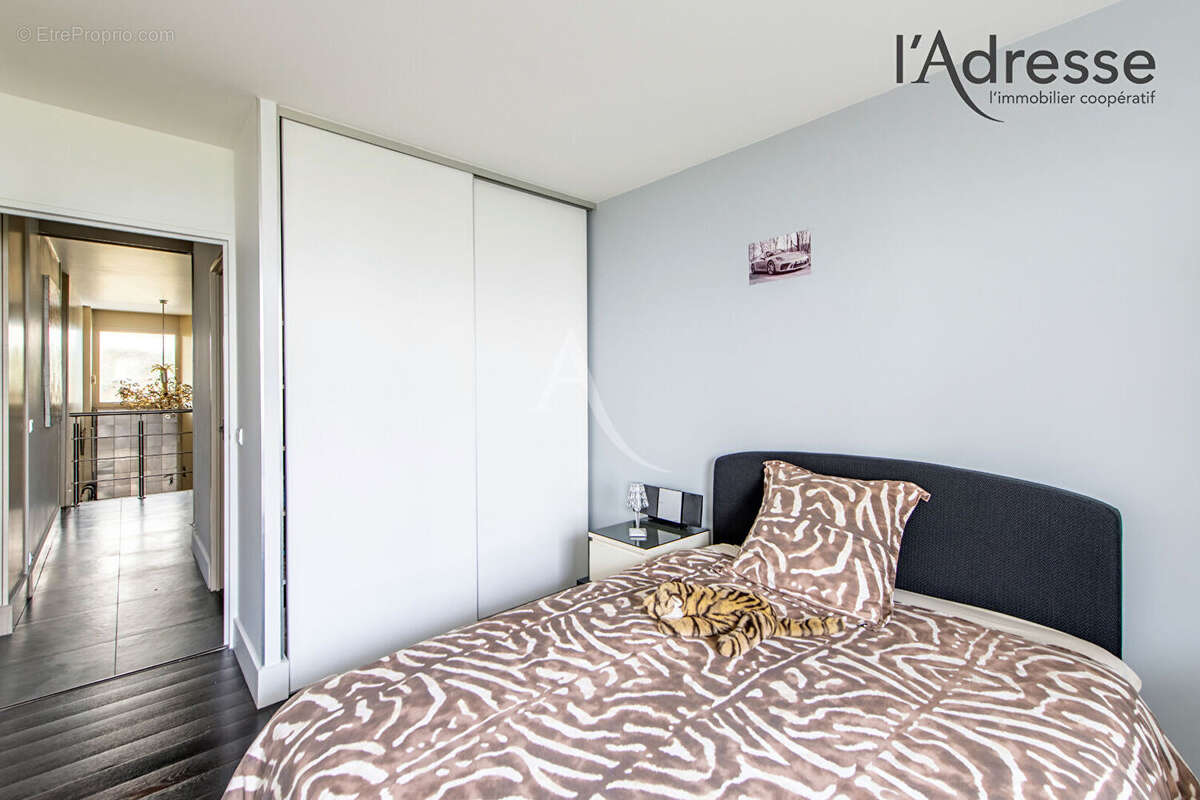 Appartement à SURESNES