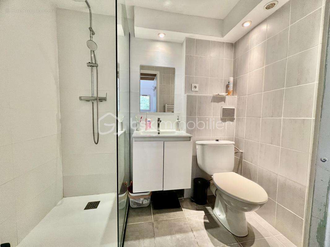 Maison à TOURRETTES