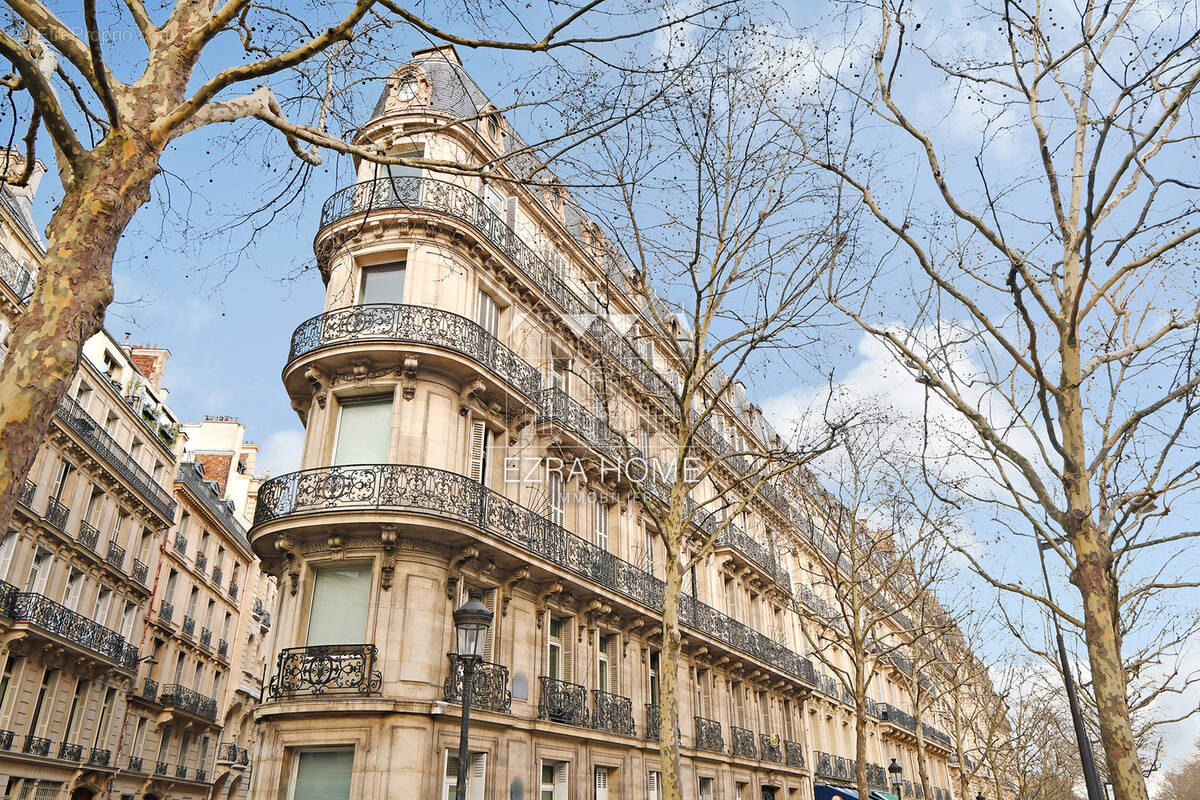Appartement à PARIS-8E