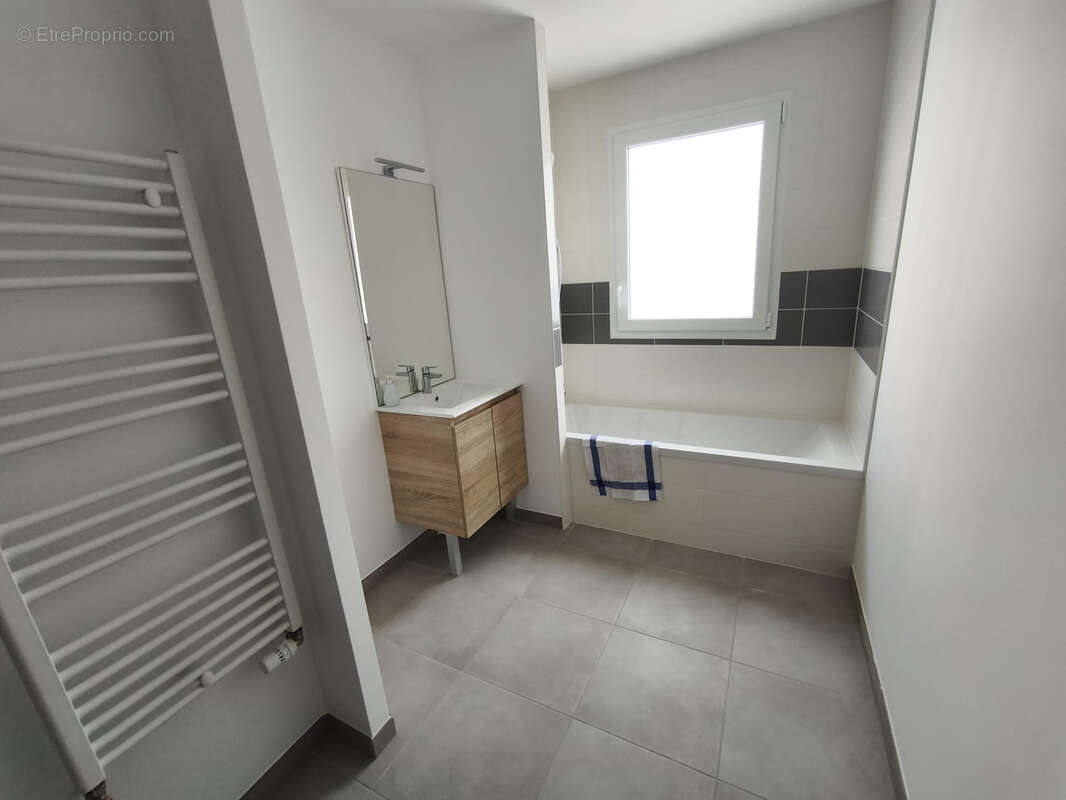 Appartement à LES SORINIERES