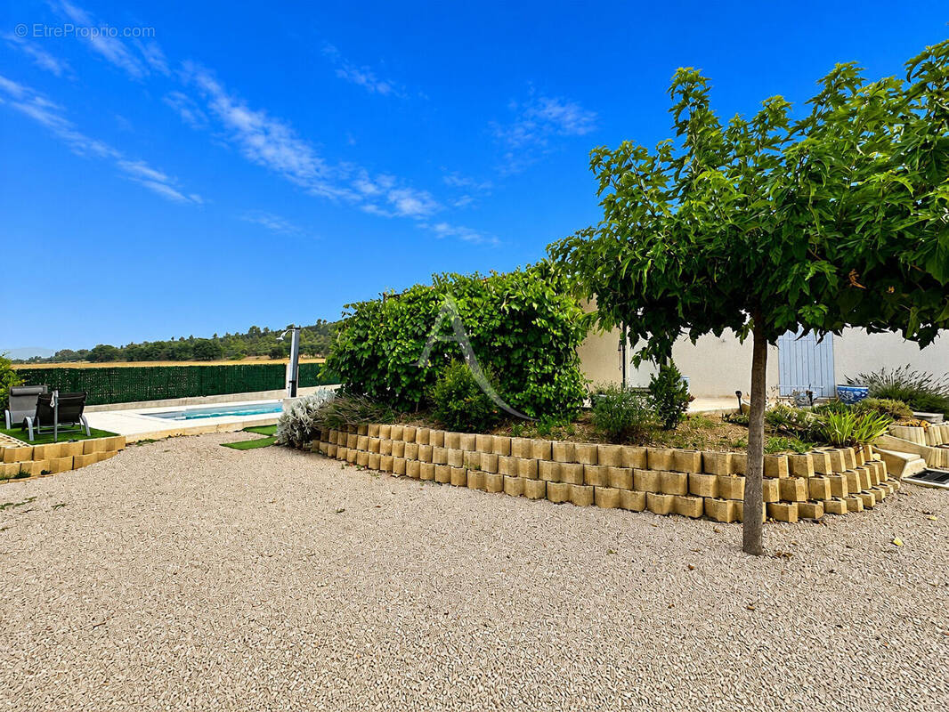 Maison à VINON-SUR-VERDON
