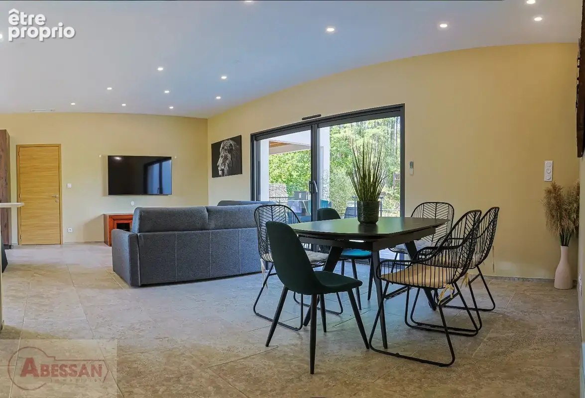 Maison 5 pièces 130 m² à vendre à Les Vans (07140) - photo 8