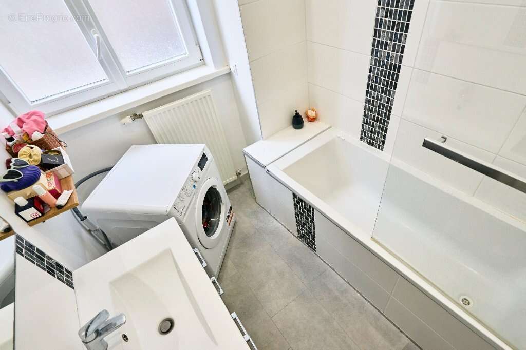 Appartement à LA MADELEINE