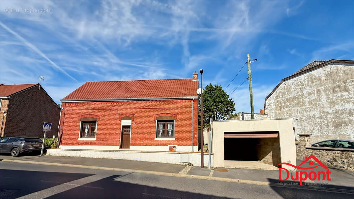 Maison à AVESNES-LES-AUBERT