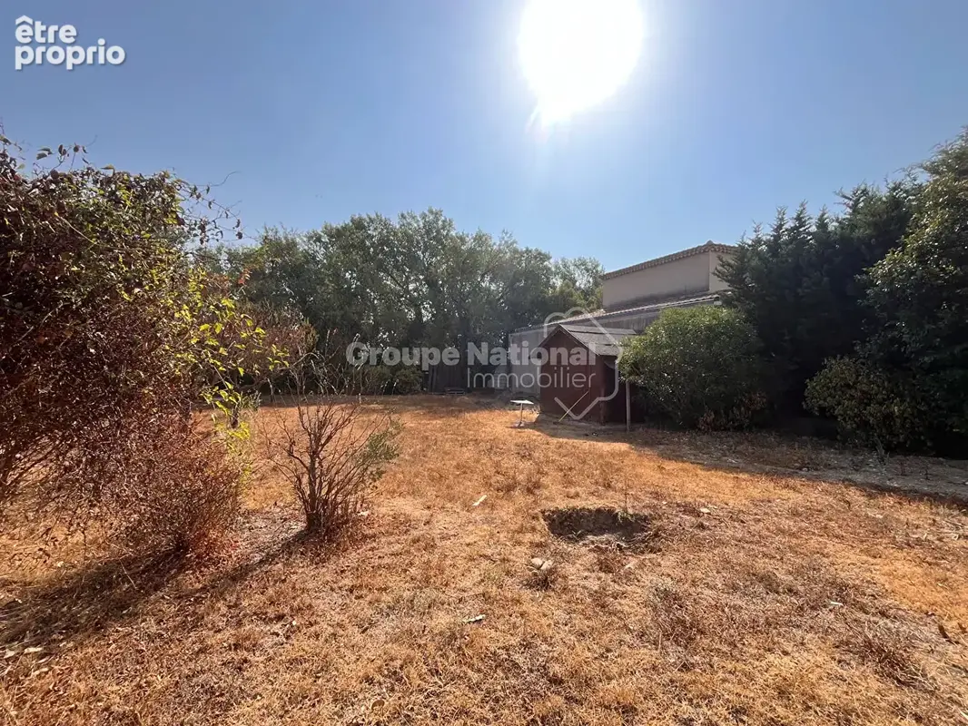 Terrain constructible de 755 m2 libre constructeur - photo 3