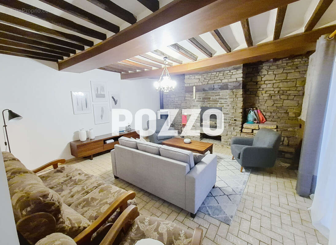 Maison à LANDELLES-ET-COUPIGNY