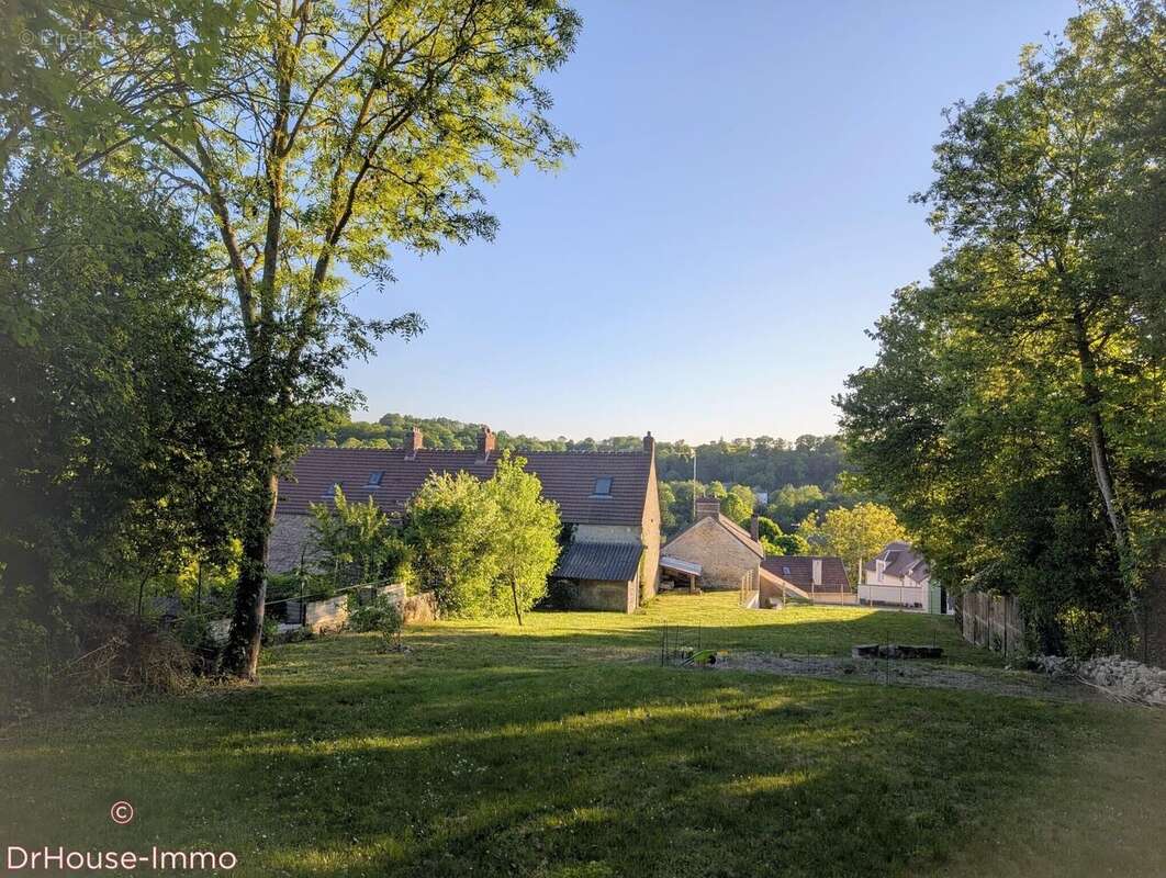 Maison à NESLES-LA-VALLEE