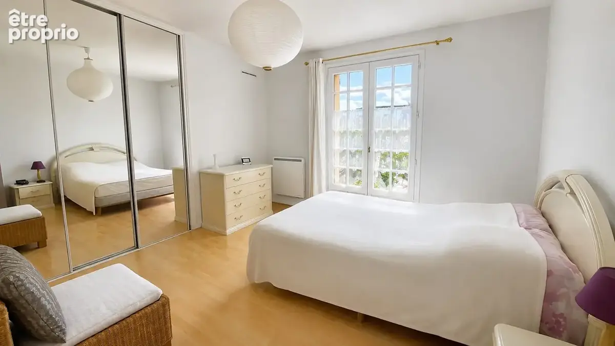 Maison 103 m² à Sours  - photo 4