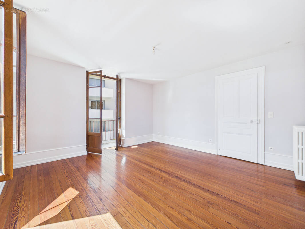 Appartement à AIX-LES-BAINS