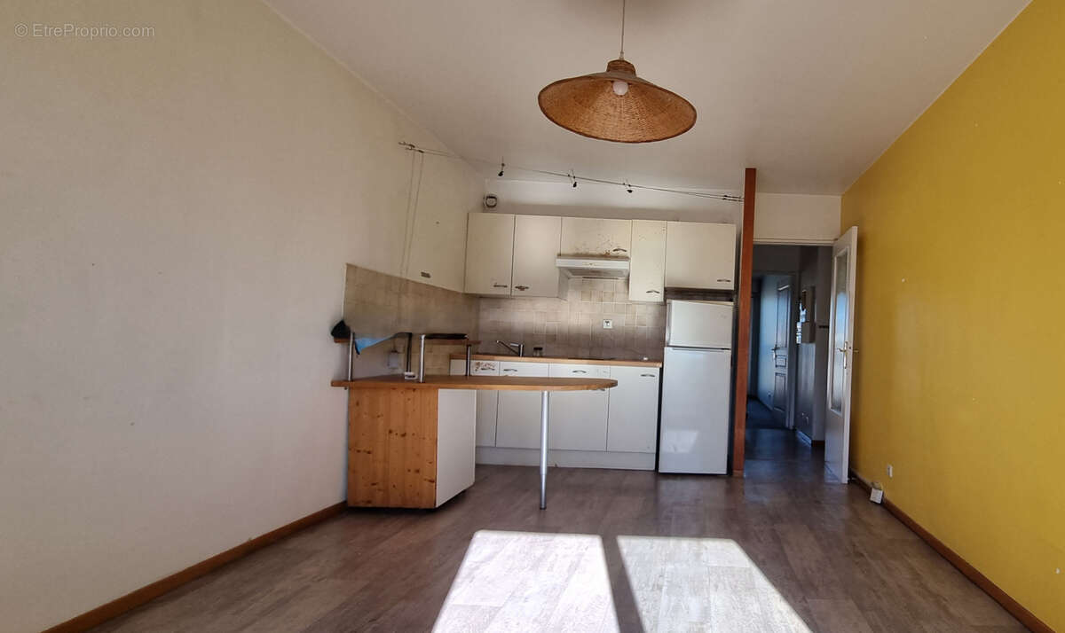 Appartement à MARSEILLE-5E