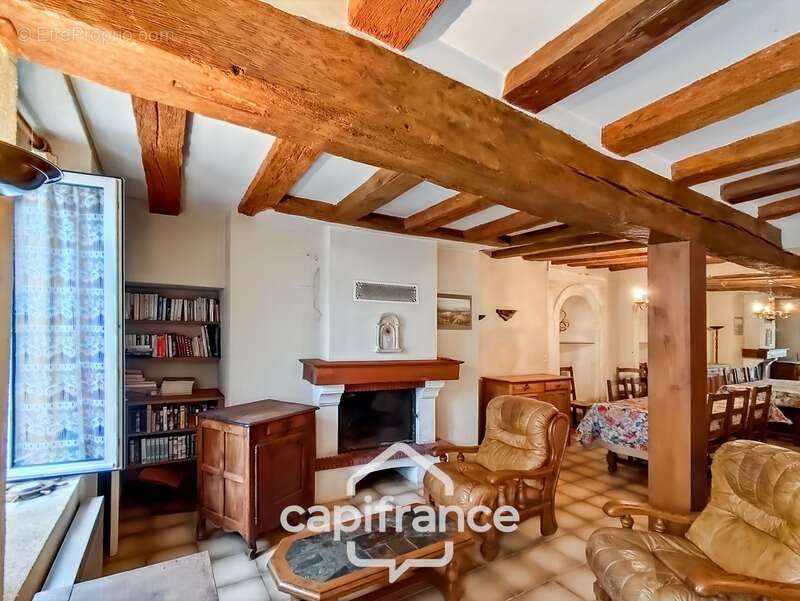 Maison à BESSE-SUR-BRAYE