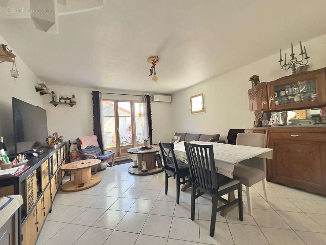 Maison à BAILLY-ROMAINVILLIERS