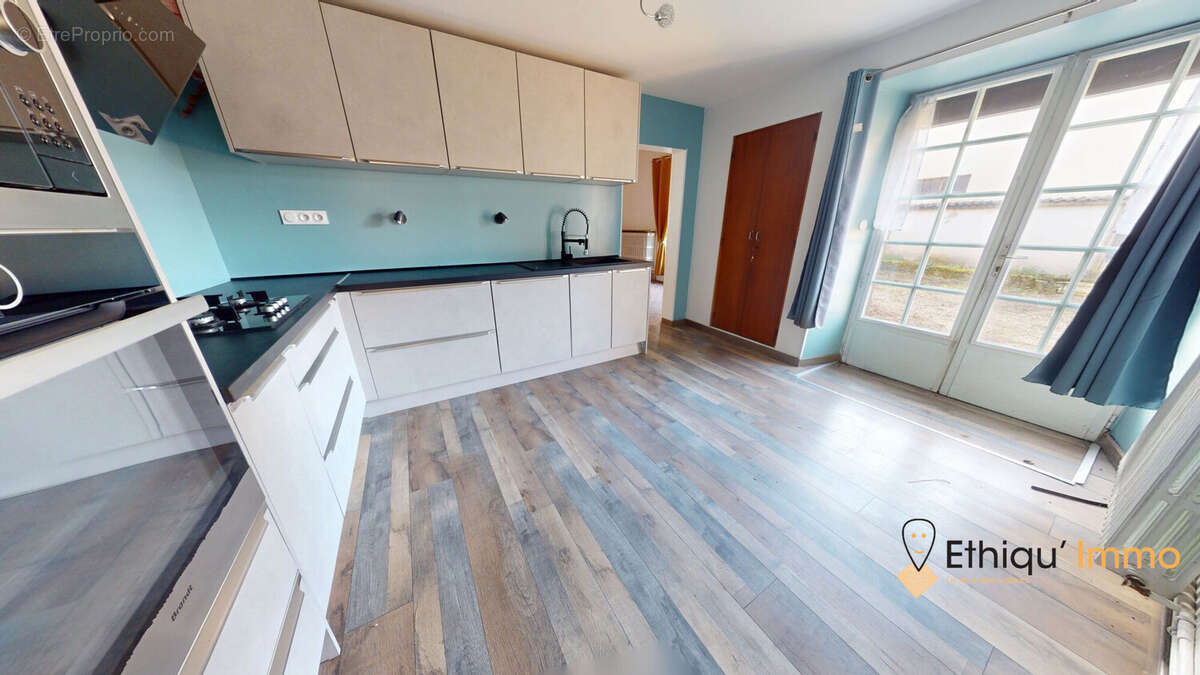 Maison 168 m² à Colombe-La-Fosse  - photo 4