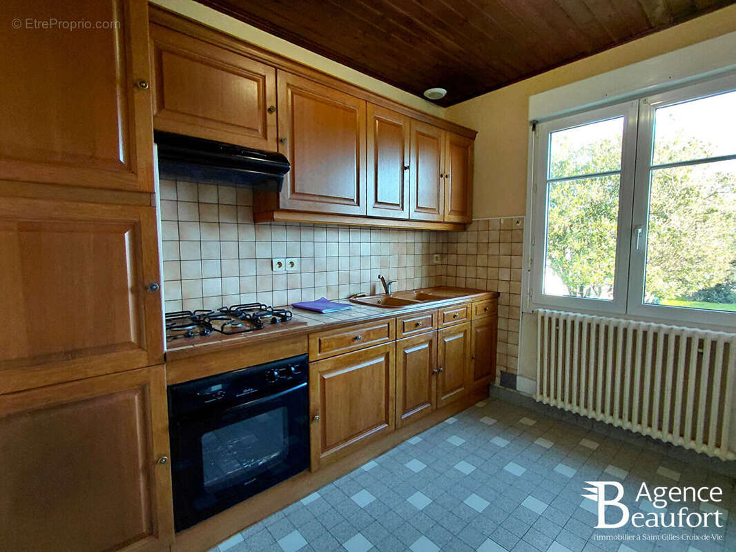 Maison 2 chambres + bureau - Le Fenouiller - photo 3