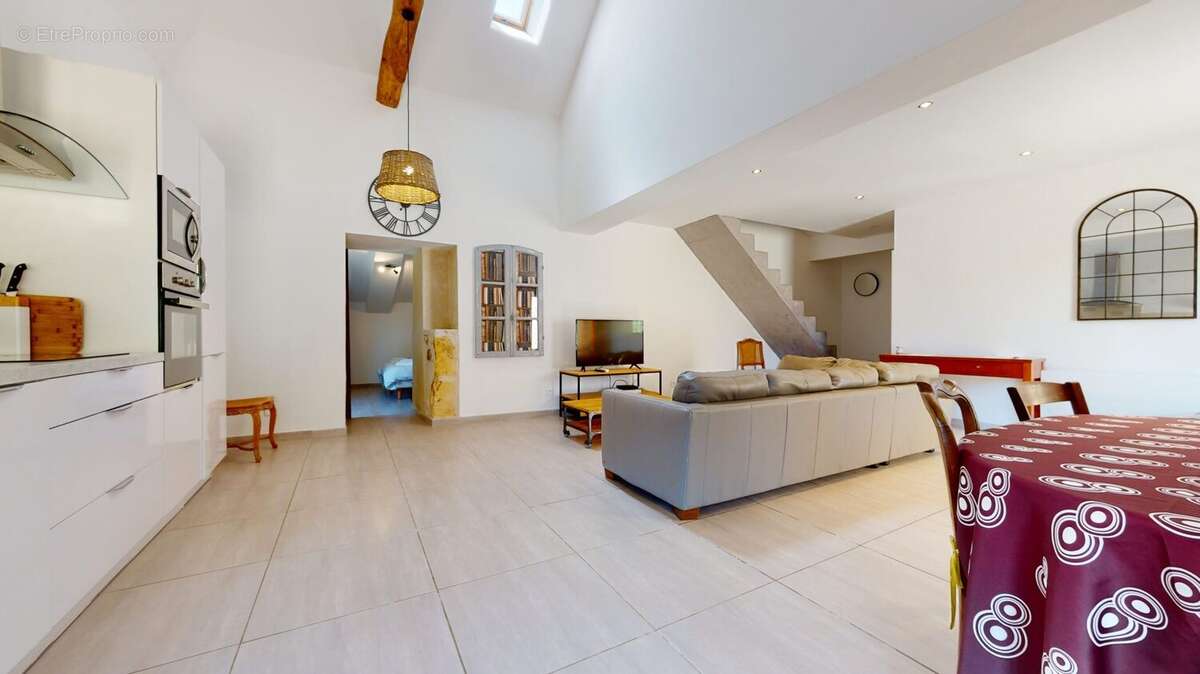 Maison à SAINT-JEAN-D&#039;EYRAUD