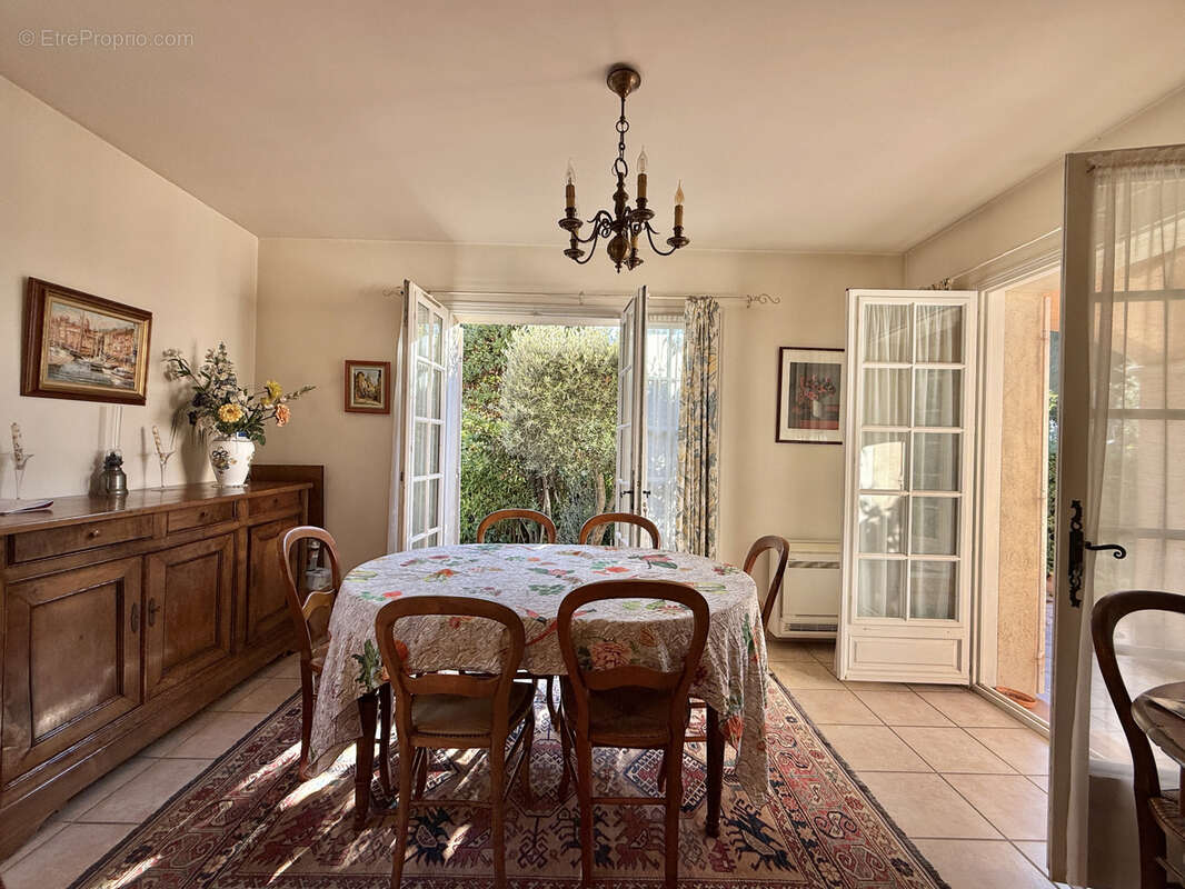 Maison à SIX-FOURS-LES-PLAGES