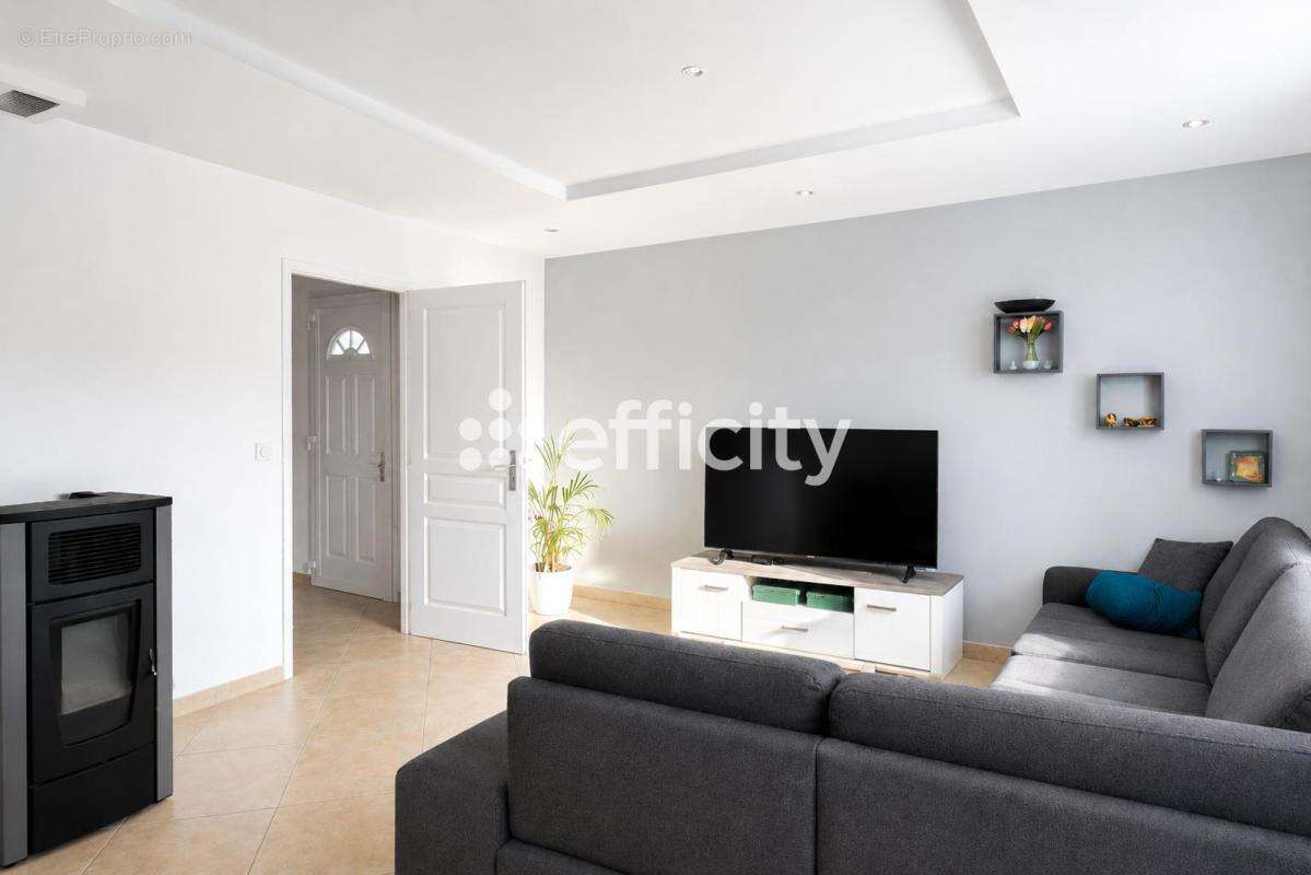 Maison 123 m² à Semussac  - photo 6